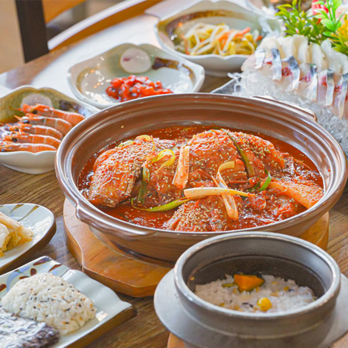 뜰에 식사권