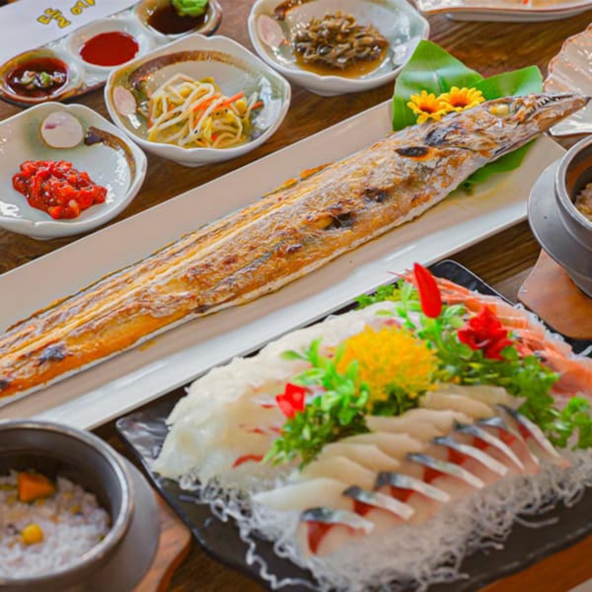 뜰에 식사권